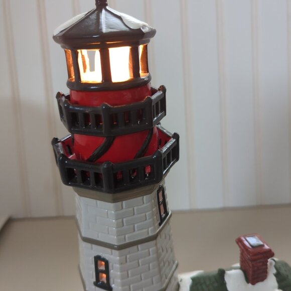 Dept. 56 Christmas Cove Lighthouse  - Retired - Picture 3 of 12